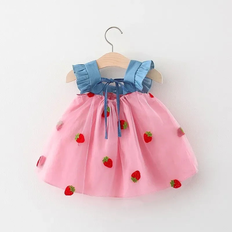 (0-3 Years) Summer New Girls Dress Small Flying Sleeve Bow A-child Dress Embroidered Strawberry Cool Princess Dress